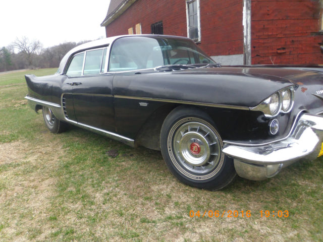 1958 Cadillac Brougham - photo 4