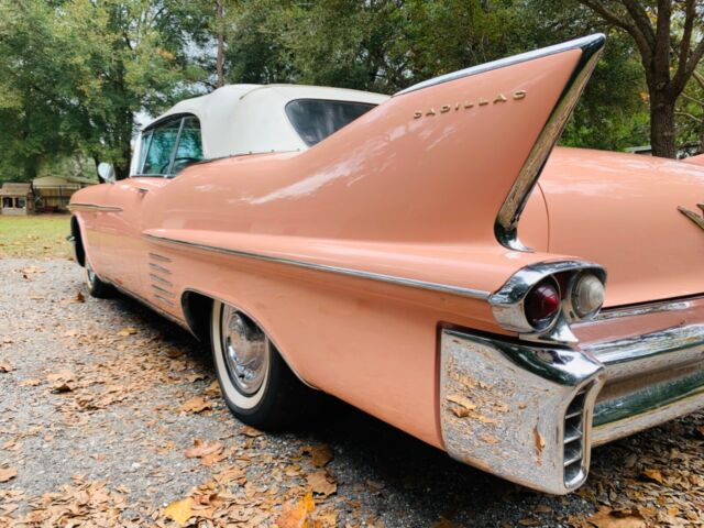 1958 Cadillac Convertible - photo 3