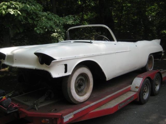 1958 Cadillac Eldorado Biarritz Convertible - photo 4