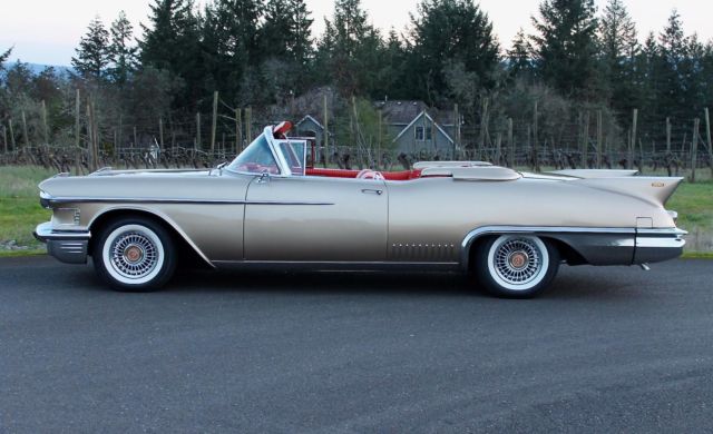 1958 Cadillac Eldorado Biarritz - photo 2