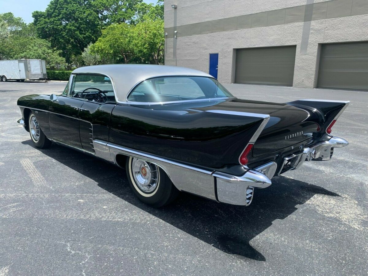 1958 Cadillac Brougham - photo 3