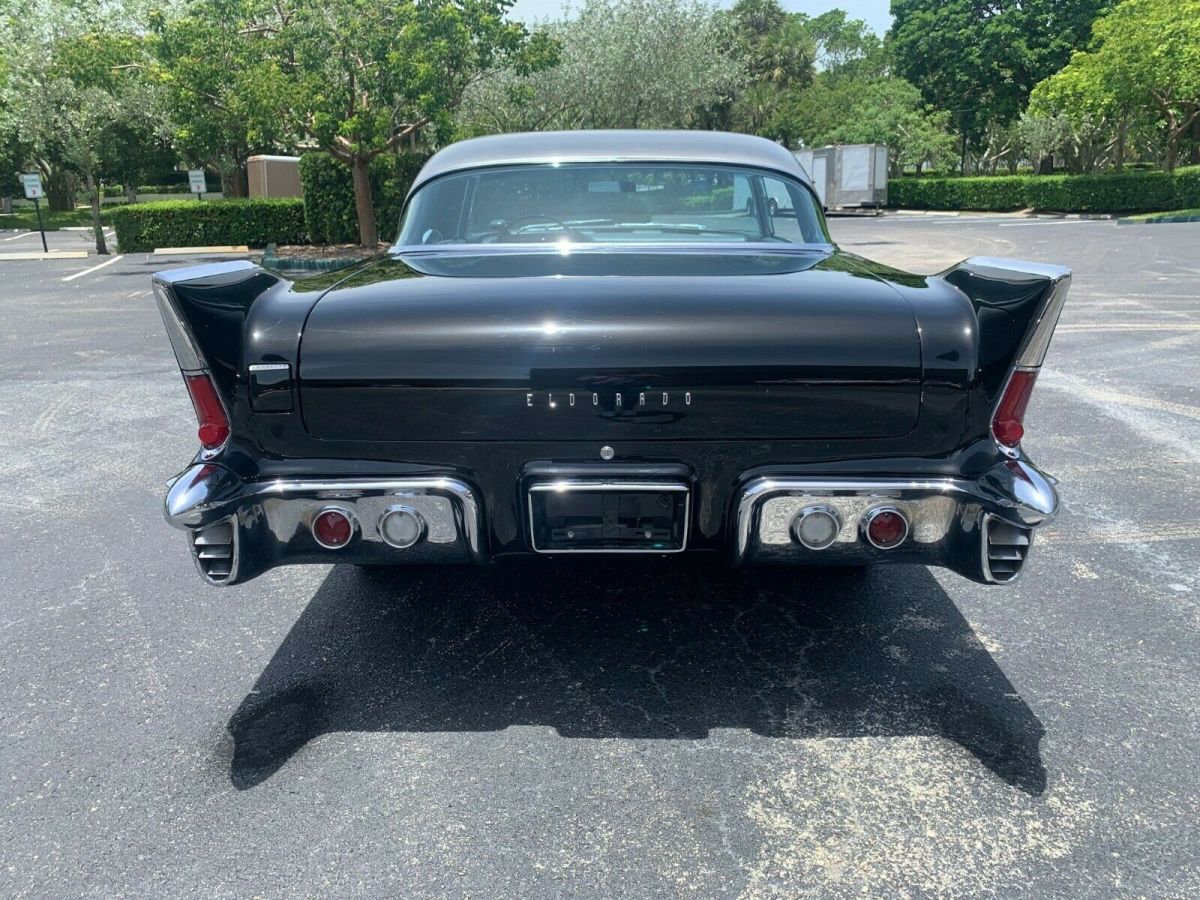 1958 Cadillac Brougham - photo 4