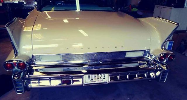 1958 Cadillac Series 60 Fleetwood - photo 2