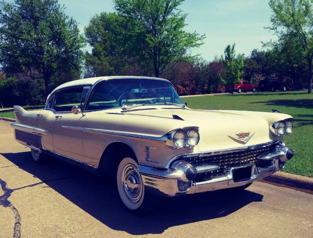 1958 Cadillac Series 60 Fleetwood - photo 4