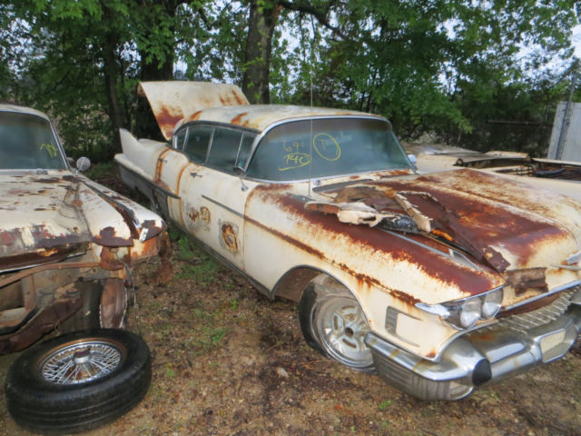 1958 Cadillac Series 60 Fleetwood - photo 2