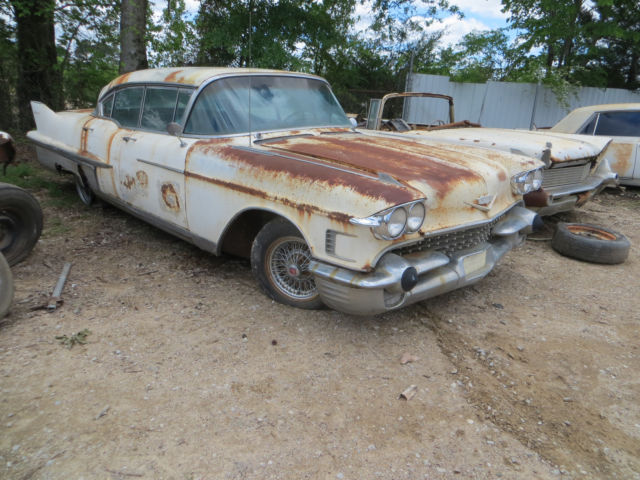 1958 Cadillac Series 60 Fleetwood - photo 2