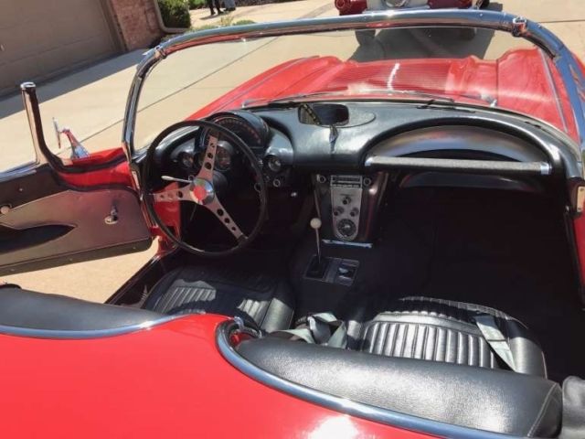 1958 Chevrolet Corvette Convertible with Hard Top - photo 11