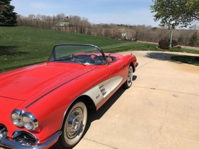1958 Chevrolet Corvette Convertible with Hard Top - photo 3