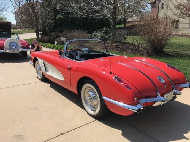 1958 Chevrolet Corvette Convertible with Hard Top - photo 4