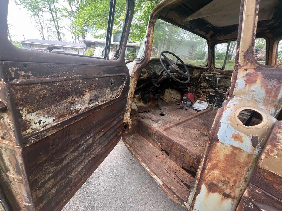 1958 Chevrolet Apache yes - photo 12