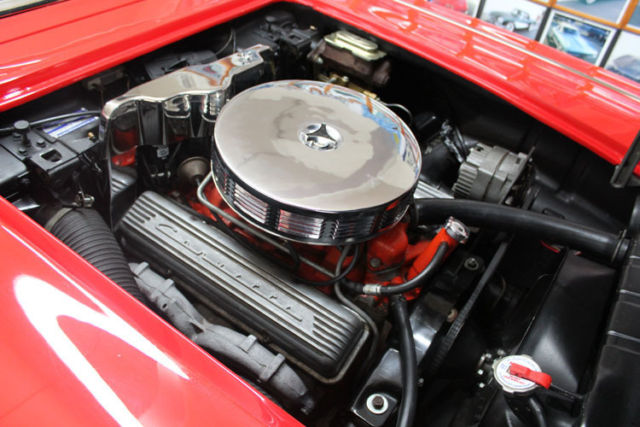 1958 Chevrolet Corvette Red with White coves - photo 11