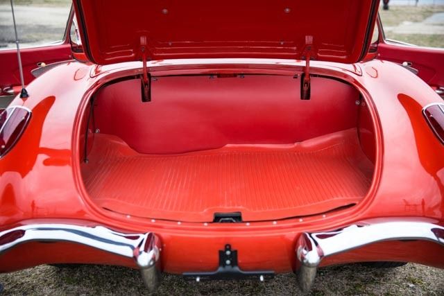 1958 Chevrolet Corvette CONVERTIBLE - photo 8