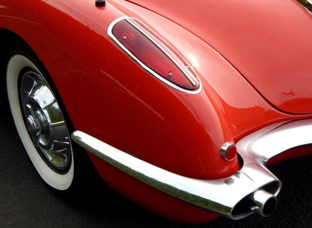 1958 Chevrolet Corvette Fuel Injected 4 Speed Hard Top Roadster - photo 12