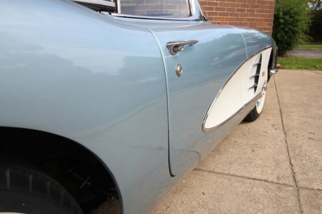 1958 Chevrolet Corvette - Both Tops - A/C - photo 9