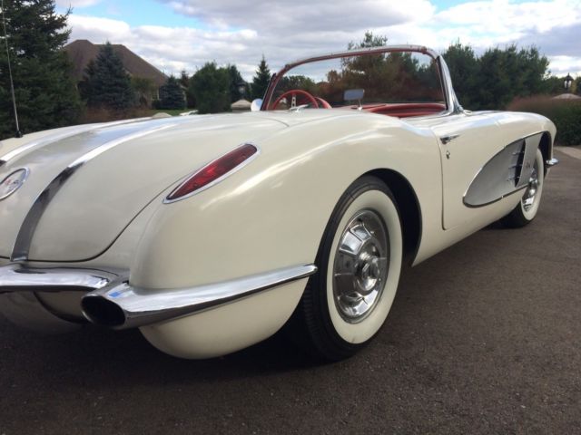 1958 Chevrolet Corvette SURVIVOR CONDITION !! 3 SPEED MANUAL !! HARD TOP - photo 5