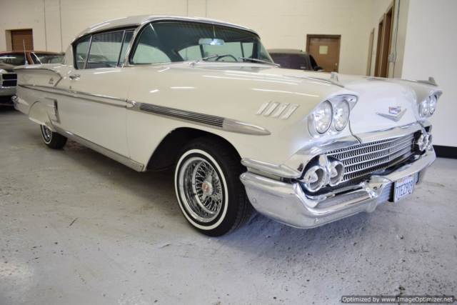 1958 Chevrolet Impala 350 Auto Fender Skirts Tissue Dispenser Exhaust NICE 1958 Chevrolet Impala