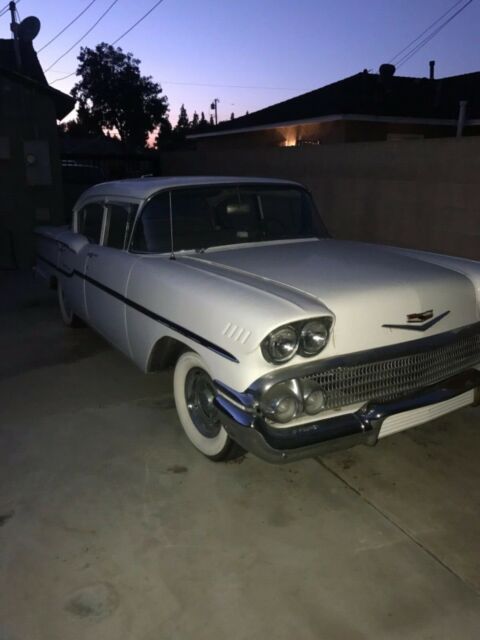 1958 Chevrolet Impala Sedan - photo 8