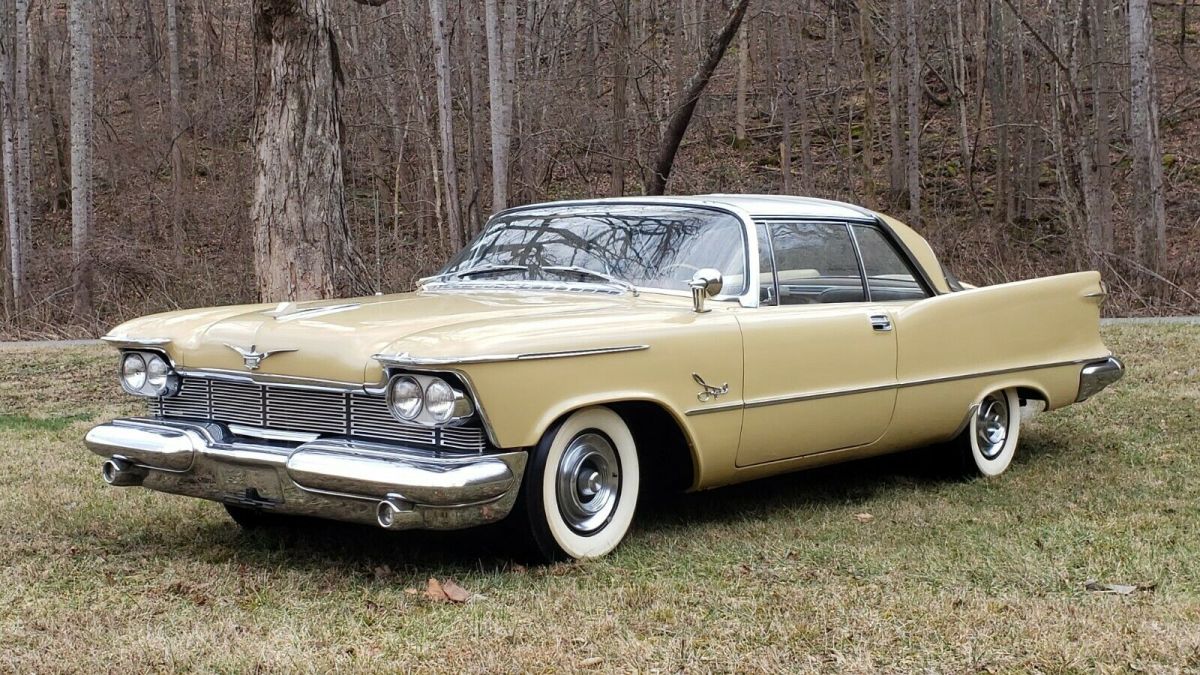 1958 Chrysler Imperial 2 door - photo 2