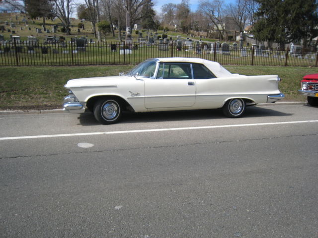 1958 Chrysler Imperial Base Convertible 2-Door 6.4L 1958 Chrysler Imperial Base Convertible 2-Door