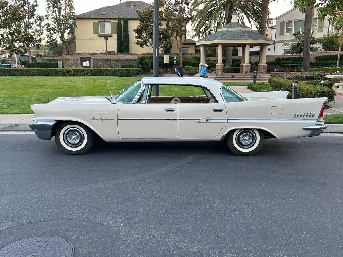 1958 Chrysler New Yorker - photo 3