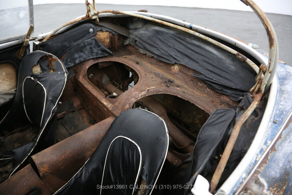 1958 Austin Healey 100-6 BN4 Convertible Sports Car - photo 11