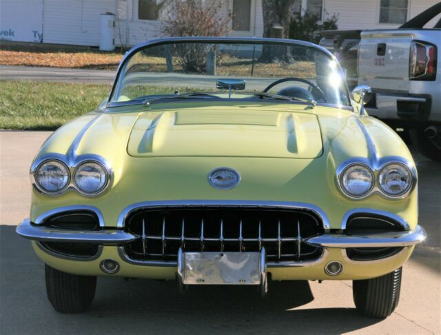 1958 Chevrolet Corvette - photo 2