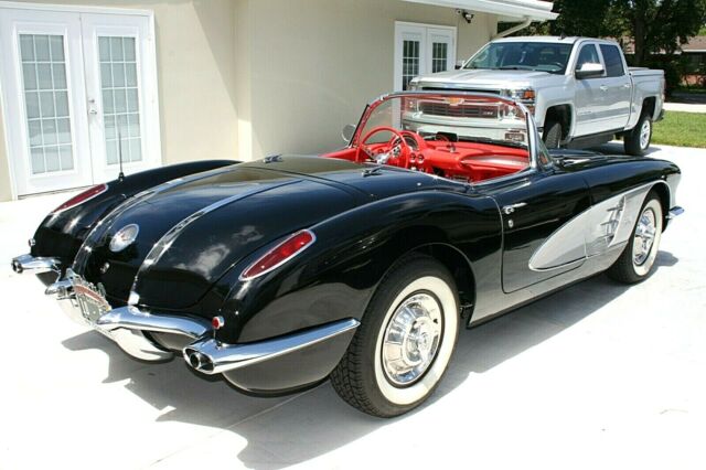 1958 Chevrolet Corvette Convertible 283/245HP Dual Quad Hard Top - photo 3