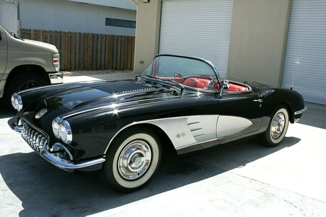 1958 Chevrolet Corvette Convertible 283/245HP Dual Quad Hard Top - photo 5