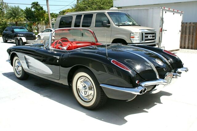 1958 Chevrolet Corvette Convertible 283/245HP Dual Quad Hard Top - photo 6