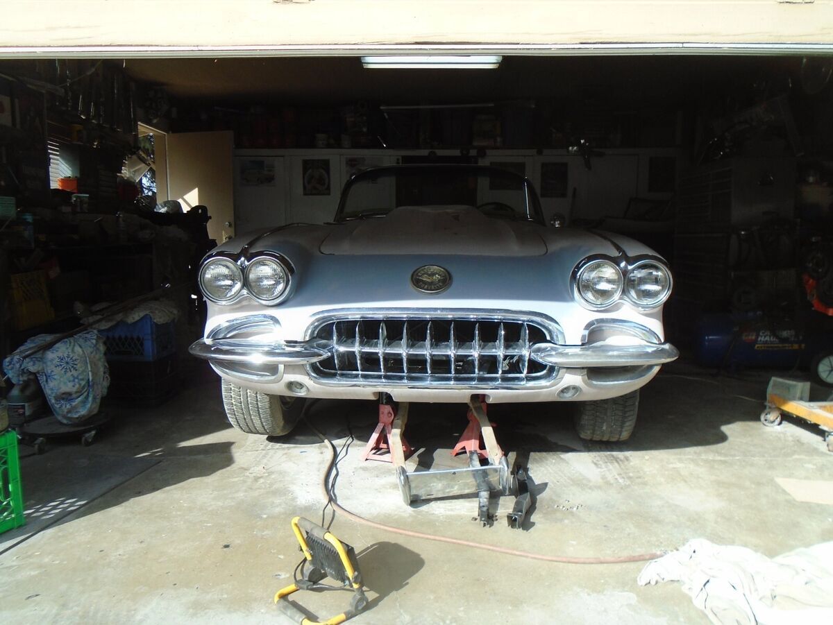1958 Chevrolet Corvette convertible - photo 4