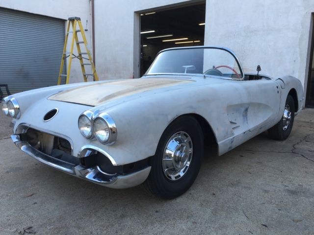 1958 CORVETTE PROJECT CAR NICE BODY AND FRAME FACTORY BLACK CAR!!! 1958 Chevrolet Corvette