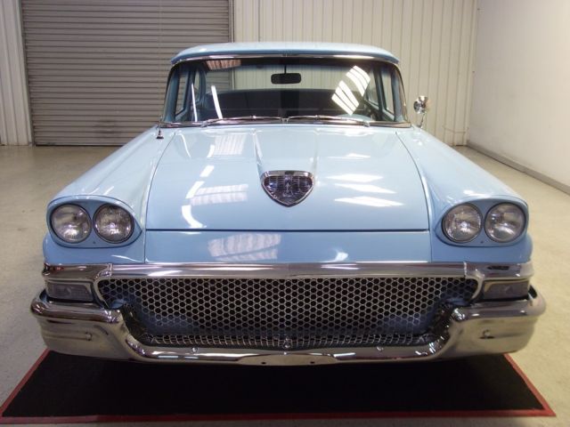 1958 Ford Fairlane 2 Door Custom - photo 2