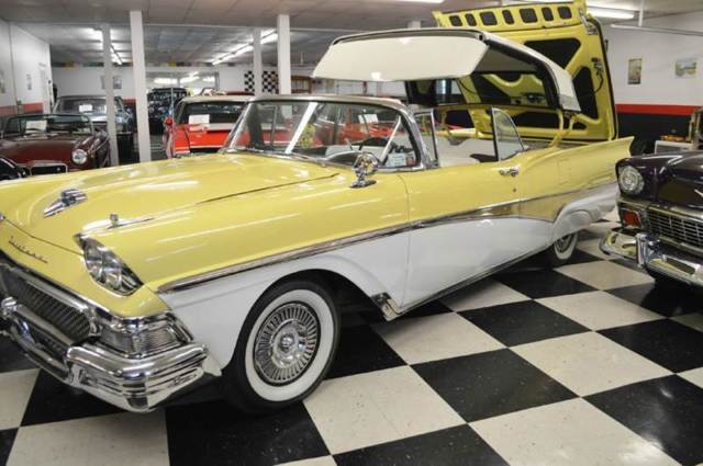 1958 Ford Fairlane Skyliner Retractable