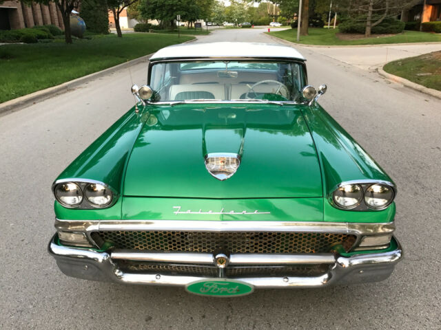 1958 Ford Fairlane 500 Skyliner - photo 7