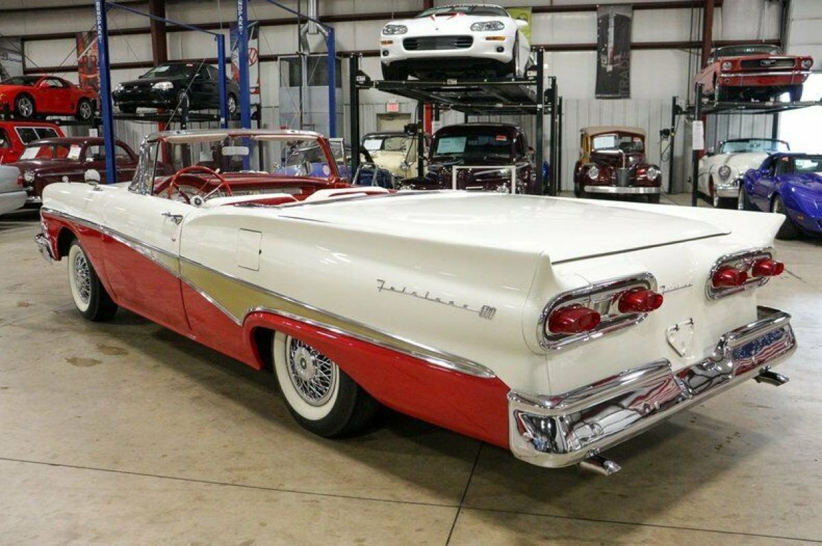 1958 Ford Fairlane Skyliner - photo 3