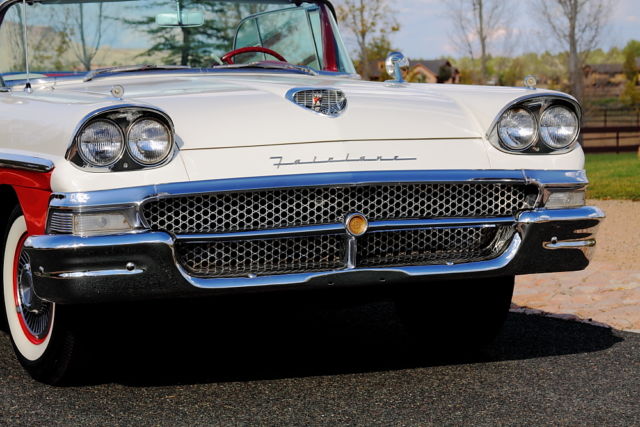 1958 FORD FAIRLANE SKYLINER / RESTORED / EXTREMELY RARE / CONTINENTAL PACKAGE 1958 Ford Fairlane