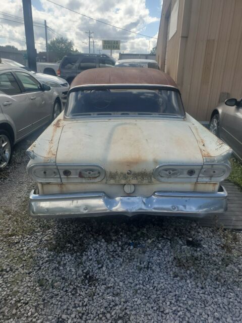 1958 Ford Fairlane - photo 3