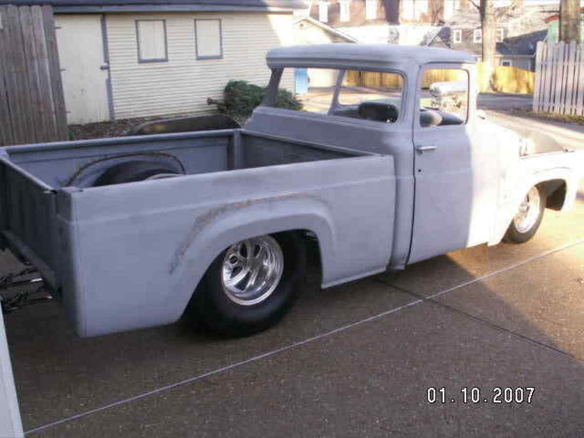 1958 Ford F-100 - photo 2