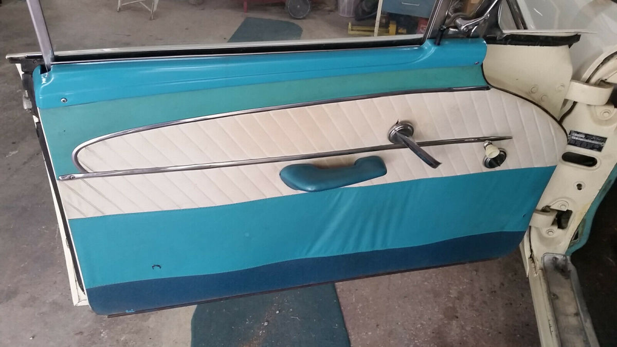 1958 Ford Fairlane Exterior Gold Side Panels - photo 5