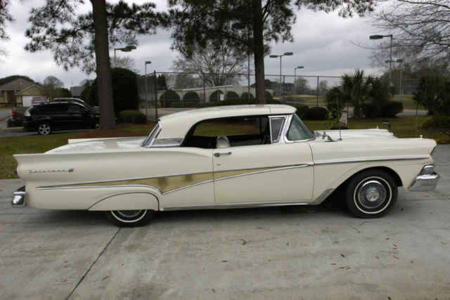 1958 Ford Skyliner retractable hardtop 1958 Ford Fairlane Fairlane 500