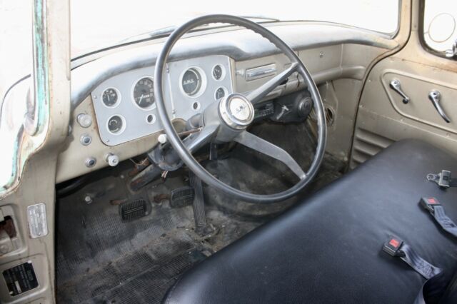 1958 GMC 9310 DeLuxe - photo 8