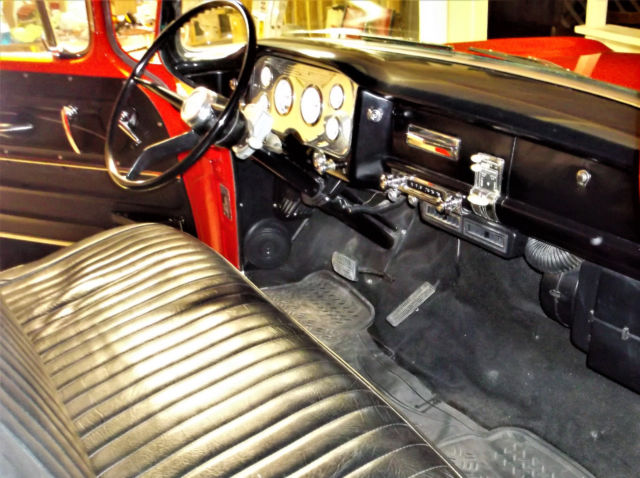 1958 GMC 100 big back window / s.s. trim - photo 3