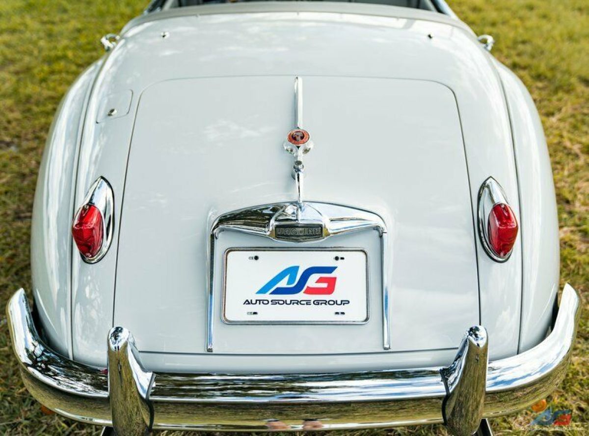 1958 Jaguar XK 150 - photo 8