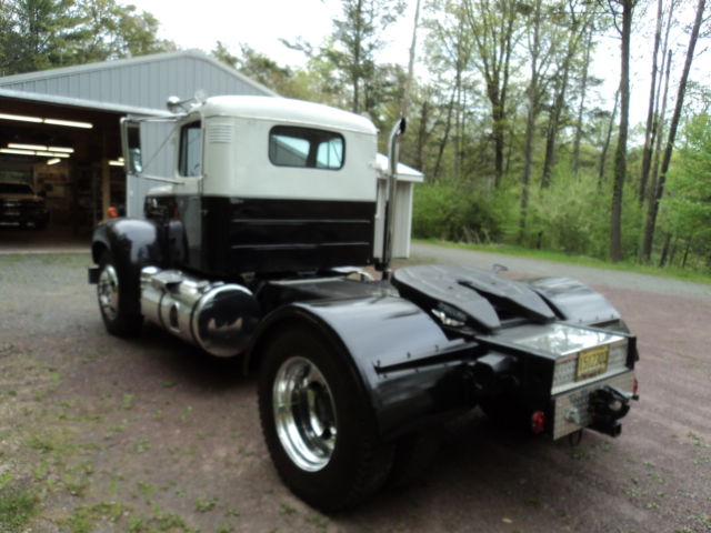 1958 Other Makes Mack B75 - photo 4