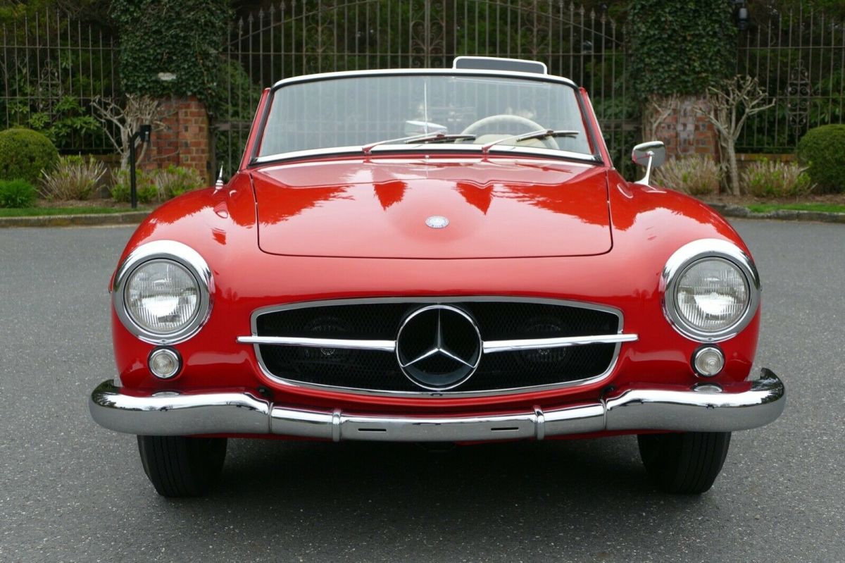 1958 Mercedes Benz 190SL in very desirable color combination 1958 Mercedes-Benz SL-Class