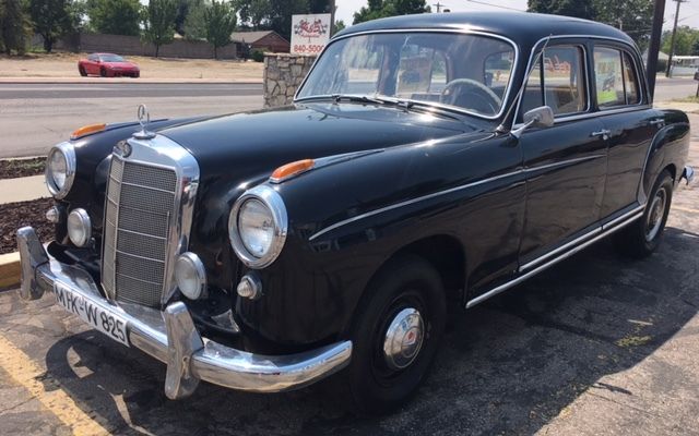 1958 Mercedes-Benz 200-Series - photo 2