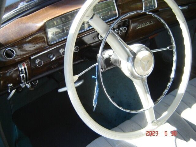 1958 Mercedes-Benz 200-Series - photo 9