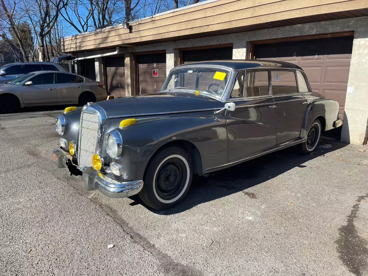 1958 Mercedes-Benz Adenauer 1958 Mercedes-Benz 300-Series