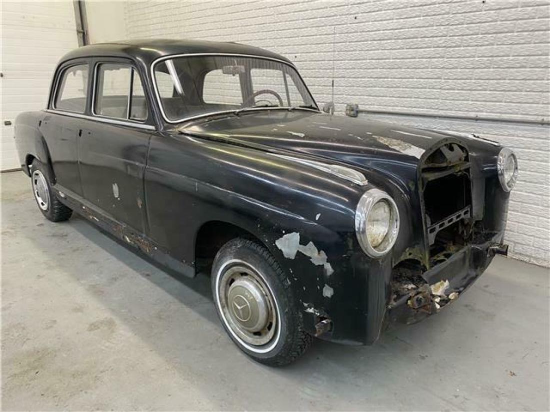 1958 Mercedes-Benz Type 219 Pontoon Sedan - photo 2