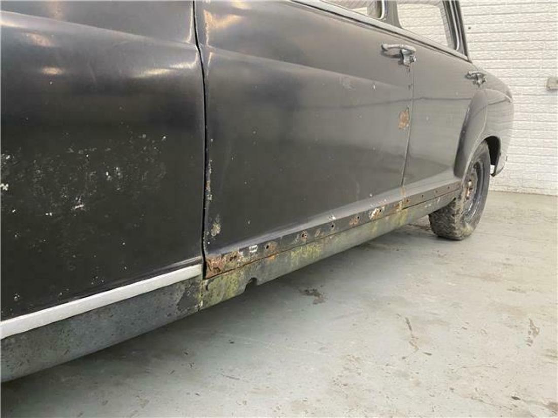 1958 Mercedes-Benz Type 219 Sedan - photo 12